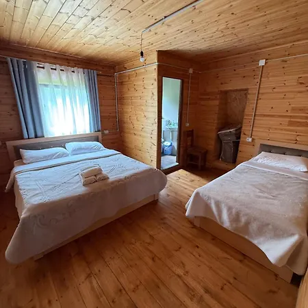 Konukevi Bujtina Zemra Tradites 3*