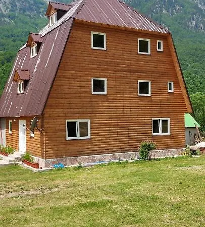 Guest house Bujtina Zemra Tradites *