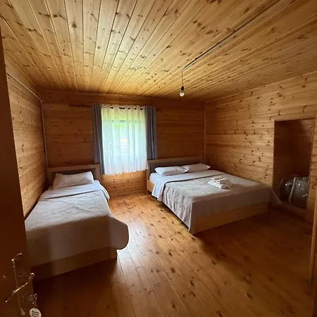 Bujtina Zemra Tradites Theth